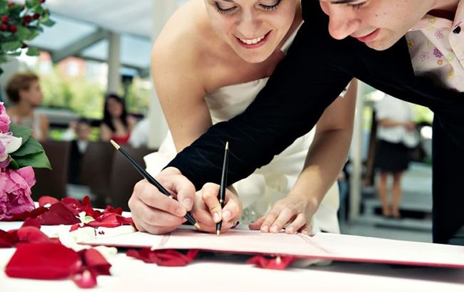 В Україні кардинально зміниться процедура реєстрації шлюбів та розлучень