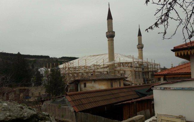 Умеров прокомментировал реконструкцию "властью" Крыма Ханского дворца