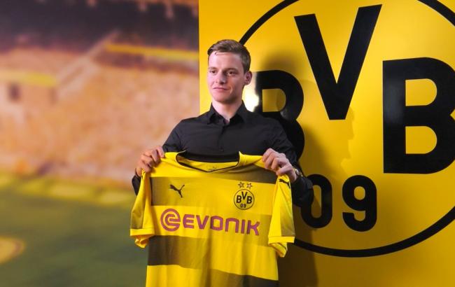 Дортмундская "Боруссия" подписала игрока молодежной команды "Барселоны"