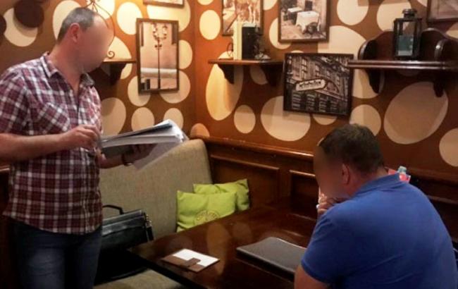 В Днепре заместитель начальника колонии задержан на предложении взятки полицейскому