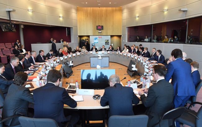 Трехсторонние переговоры по газу стартовали в Брюсселе