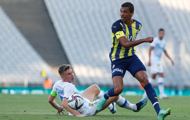 "Динамо" сыграло вничью с "Фенербахче" после победного старта в УПЛ