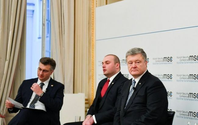 Порошенко назвал НАТО единственной эффективной гарантией безопасности