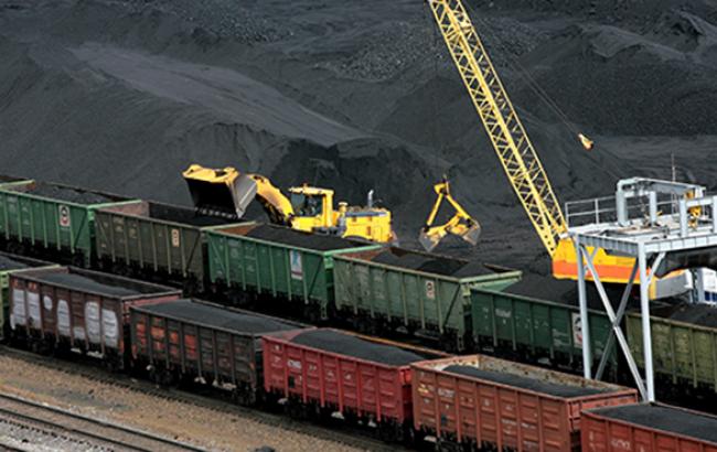 Госпогранслужба с начала октября задержала более 10 тыс. тонн угля, который пытались вывезти из зоны АТО