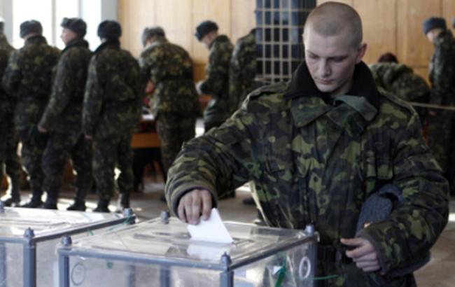 На выборах Рады явка военнослужащих-срочников на 15:00 составляет 75%