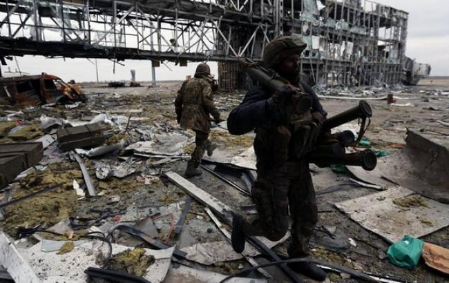 В донецком аэропорту в плен попали 8 бойцов сил АТО, - советник Президента