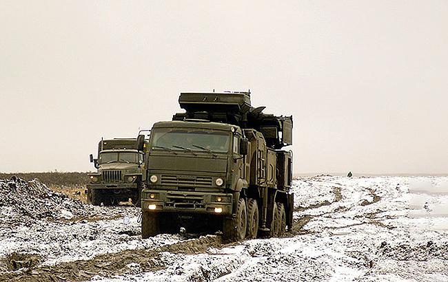 Разведка зафиксировала въезд на оккупированный Донбасс колонны спецтехники из РФ