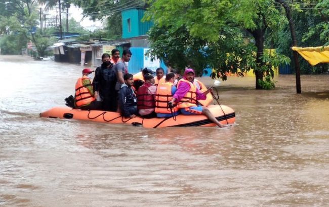 Индию накрыли самые сильные ливни за последние 40 лет. Погибли уже 125 человек