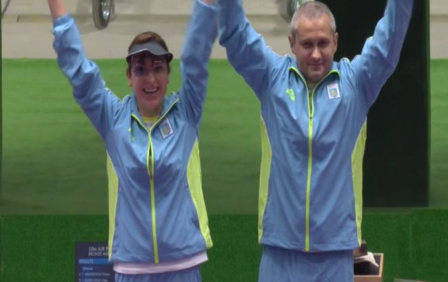 Третья медаль Украины на Олимпиаде-2020. Пара стрелков Омельчук-Костевич завоевали бронзу