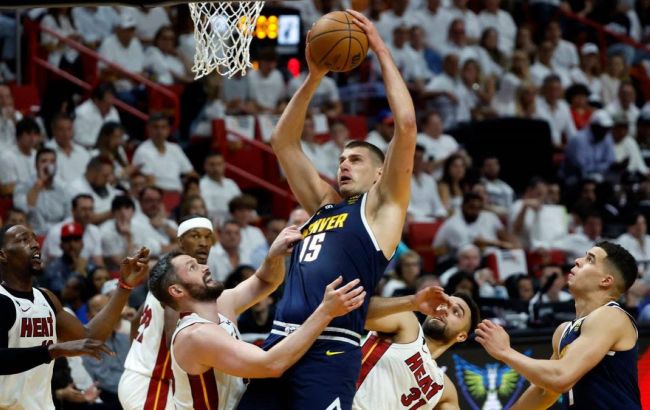 "Денвер" третий раз обыграл "Майами" в финале сезона НБА