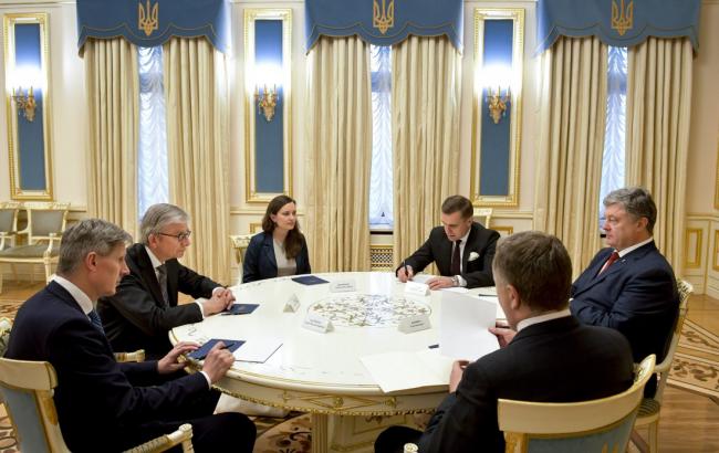 Порошенко призвал ВКУ поддержать процесс освобождения политзаключенных