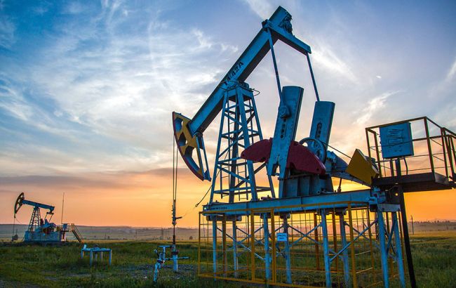 Нефть Brent торгуется выше 55 долларов за баррель