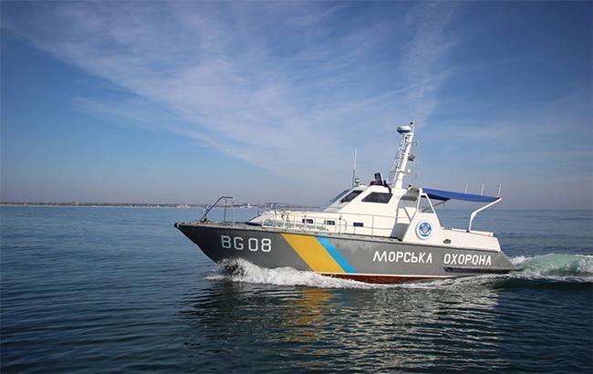 На Пасху пограничники усилят охрану админграницы с Крымом воздушными и морскими силами