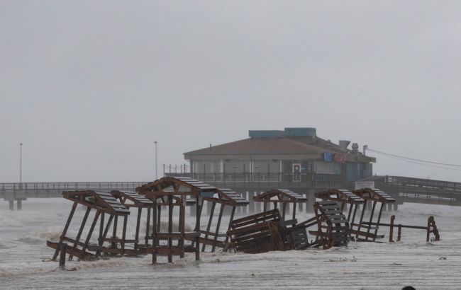 На Соединенные Штаты надвигается шторм "Ханна"