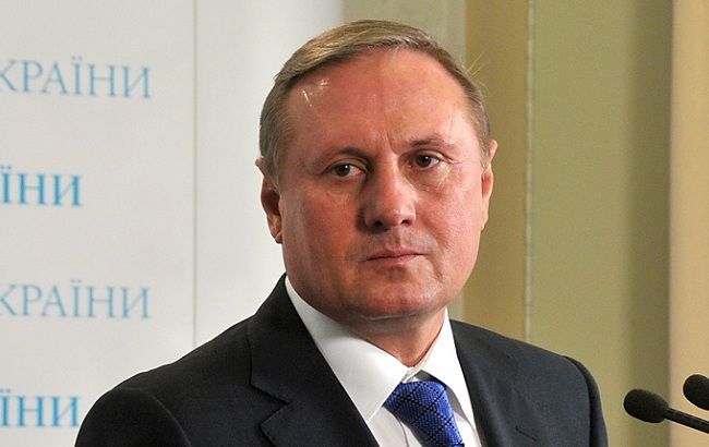 Ефремова задержали на борту самолета в Вену, - Луценко