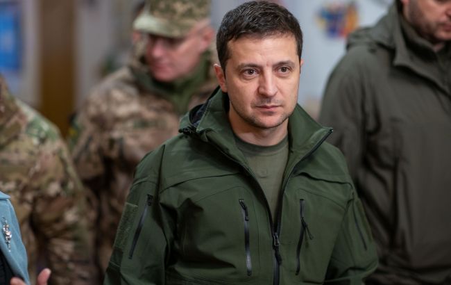 Зеленский о поездке в Золотое: капитуляции не будет