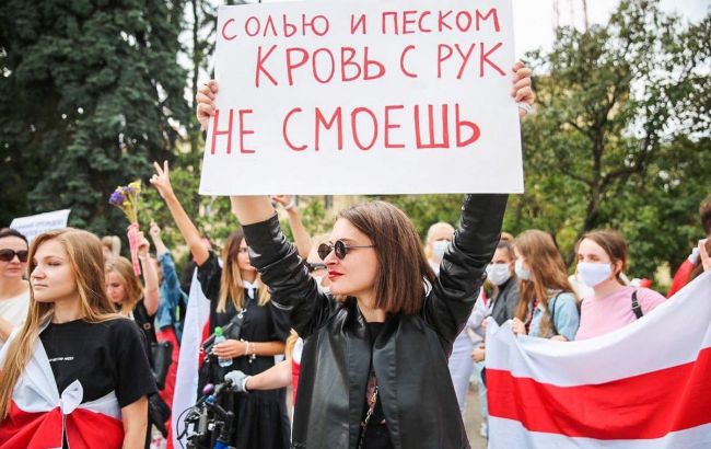 В Минске задержали журналистов телеканала "Белсат"