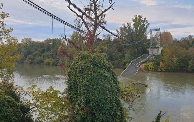 У Франції обвалився міст