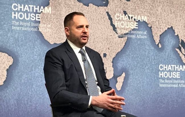 У Зеленского не исключают версию умышленной атаки на самолет МАУ