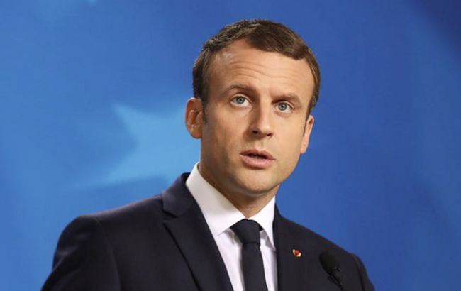 Макрон пообещал депортировать каждого иностранца без документов, совершившего преступление
