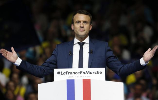 Социологи сообщают, что Макрон лидирует на выборах с результатом около 62%, - источник