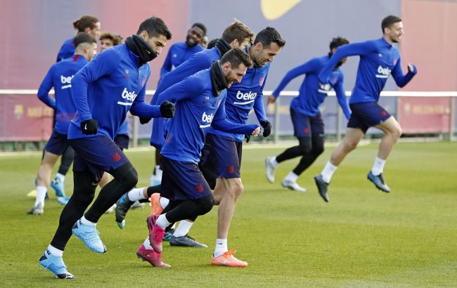 "Барселона" лидирует по размеру зарплаты в мировом спорте