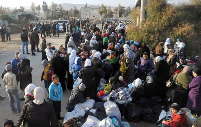 Війна в Сирії: з Хомса вивозять повстанців і цивільних