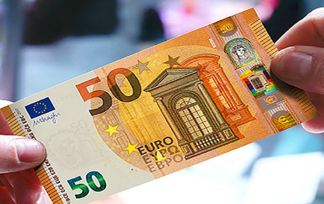 Названы самые популярные у фальшивомонетчиков банкноты евро