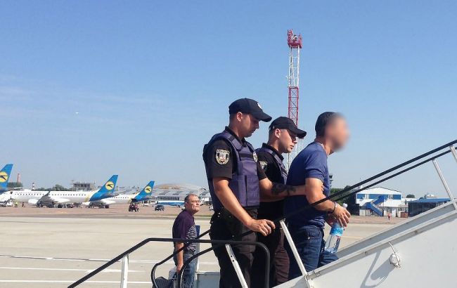 Нацполиция задержала и экстрадировала доверенное лицо "вора в законе"