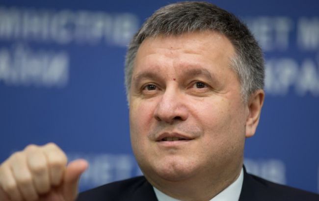 Mitsubishi снизила стоимость авто для Национальной полиции Украины на 14%, - Аваков