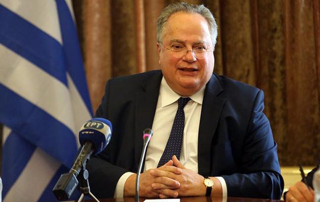 Глава МИД Греции подал в отставку