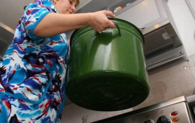 В Киеве количество домов без горячей воды увеличилось до 712