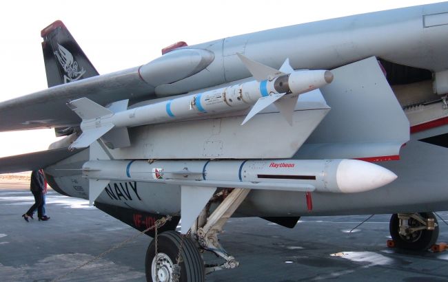 Украина впервые получит авиаракеты AIM-7 Sparrow: что о них известно