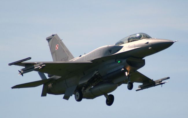 Польша поднимала в воздух авиацию из-за российского обстрела Украины