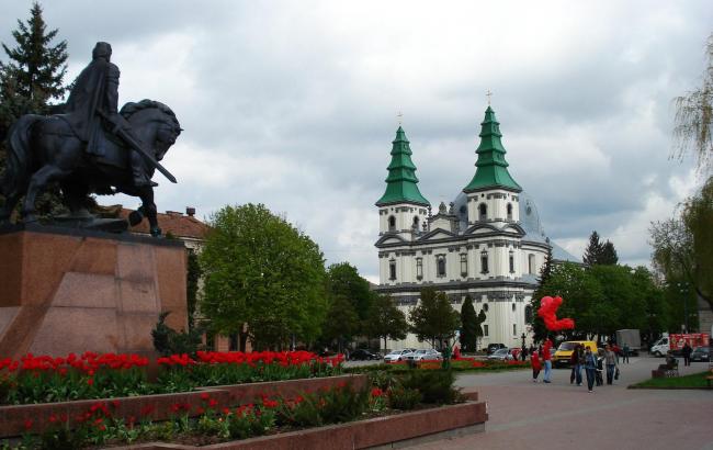 В Тернополе запретили рекламу со словами "Россия" и "Москва"