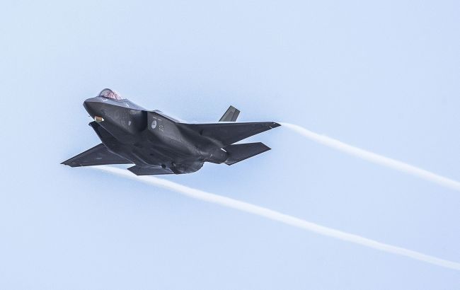 Bloomberg: Данія зміцнює армію і закуповує нові винищувачі F-35