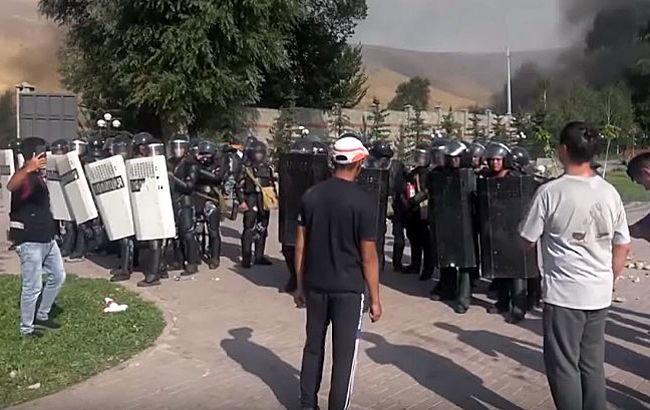 В Киргизии задержаны около 40 сторонников Атамбаева