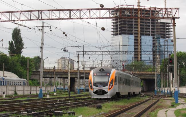 "Укрзализныця" назначила дополнительные поезда ко Дню защитника Украины