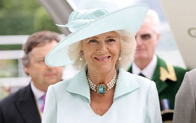 Дружина принца Чарльза засвітилася в купальнику на Сардинії: у мережу потрапили фото