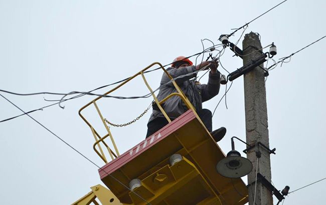 В Луганской области из-за непогоды без света остались более 10 сел