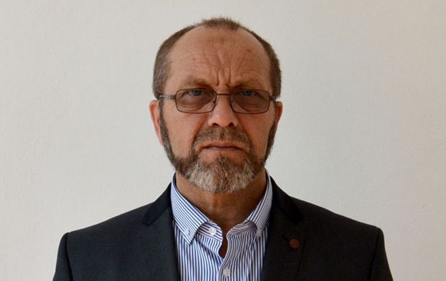 У Криму силовики вручили застереження правозахиснику Джеппарову