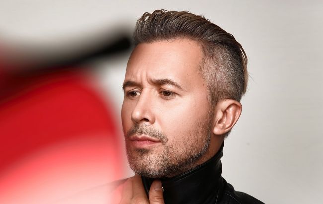 Сергей Бабкин вылетел за границу на операцию: играет Моцарт на борту