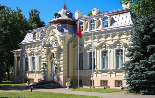 Литва высылает двух белорусских дипломатов