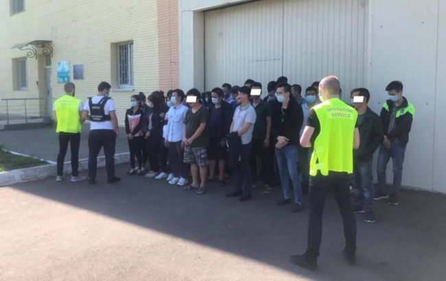 В Одеській області виявили понад 50 нелегальних мігрантів з В'єтнаму