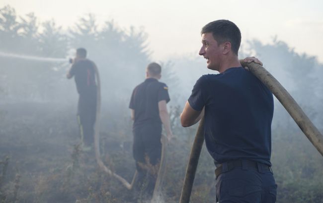 У Миколаївській області горить склад боєприпасів, є детонація