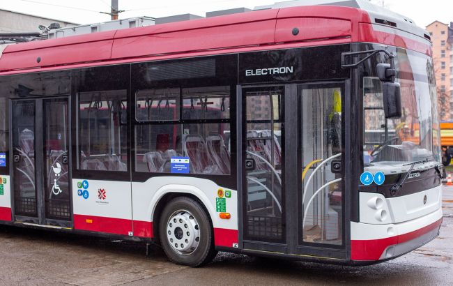 Стоимость проезда в транспорте повышает еще один облцентр: где и когда изменятся тарифы