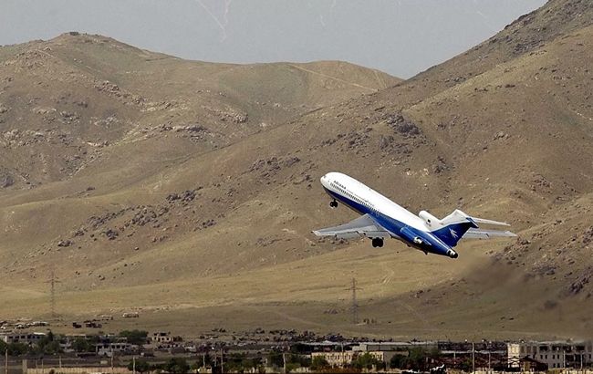 В Афганистане разбился пассажирский самолет с 83 людьми на борту