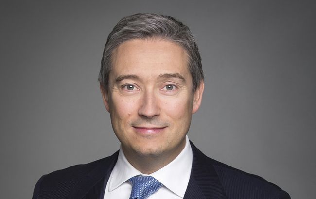 Глава МИД Канады посетит Украину