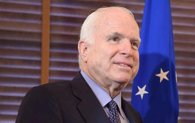 У Києві з'явилася вулиця Маккейна