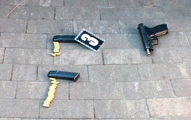 В Киеве возле кинотеатра "Жовтень" произошла драка со стрельбой